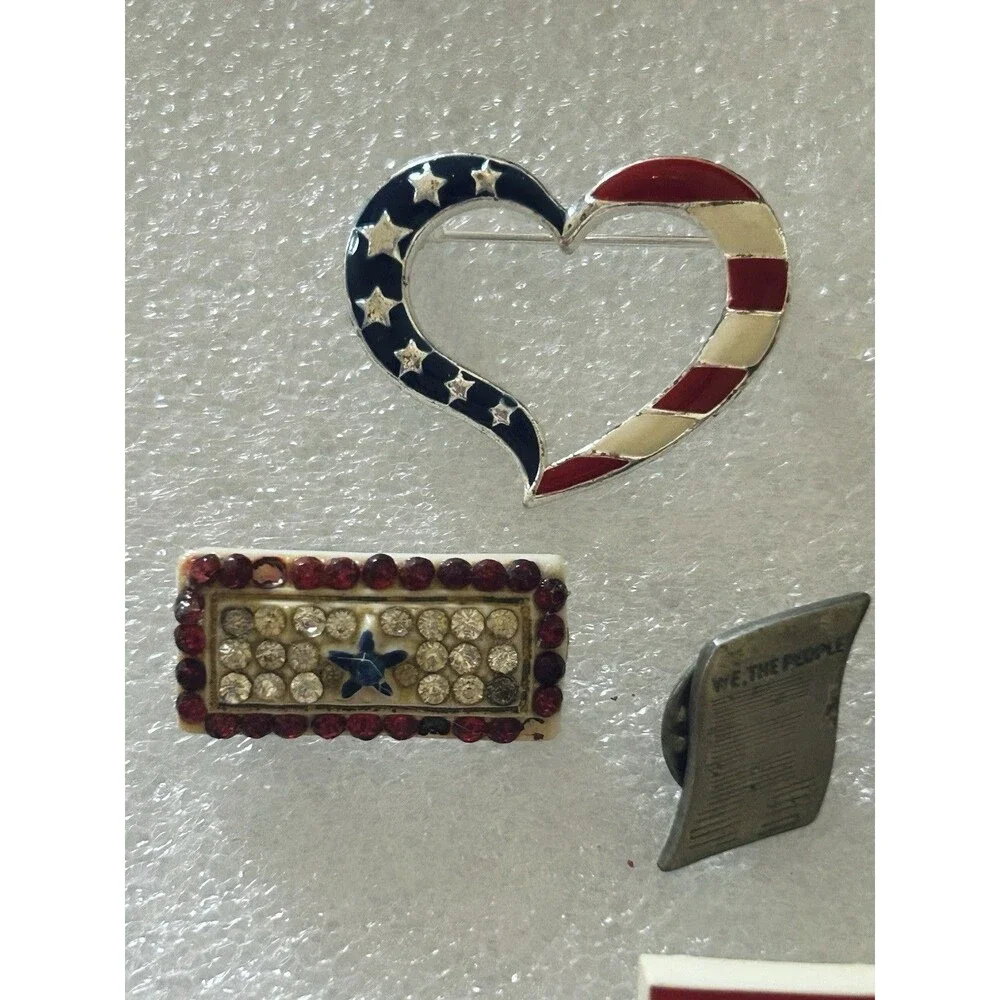 Vintage American Flag Liberty Bell Patriotic Avon‎ America Beautiful Pin Brooch